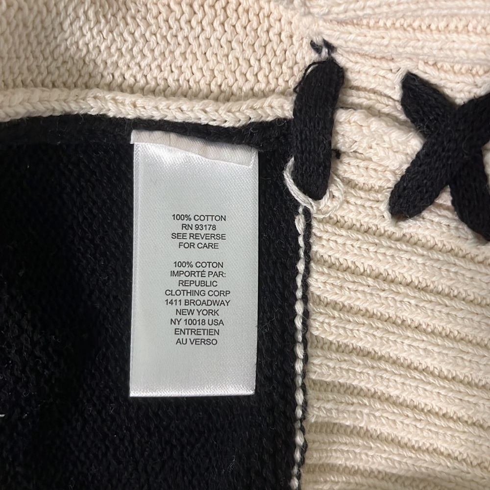 INDUSTRY REPUBLIC CLOTHING - NWT Size Small - Black & Ivory Crochet Knit Flowers - Picture 7 of 9